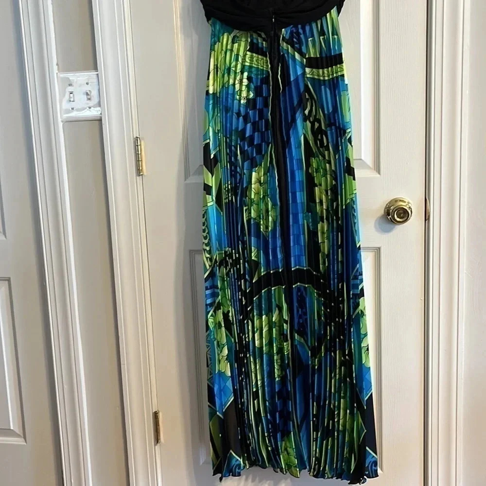 Betsy & Adam long gown, size 10 - Picture 4 of 10